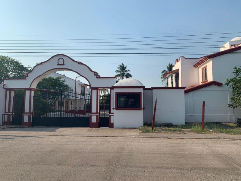Casa en renta en El Recreo, Centro — foto 1 de 19