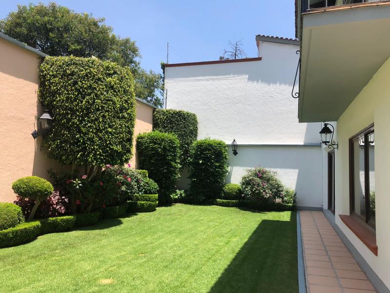 Casa en venta en Bosques del Pedregal, Tlalpan — foto 1 de 28