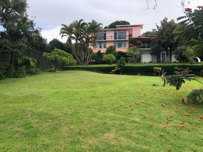 Casa en venta en Jardines de Delicias, Cuernavaca — foto 1 de 33