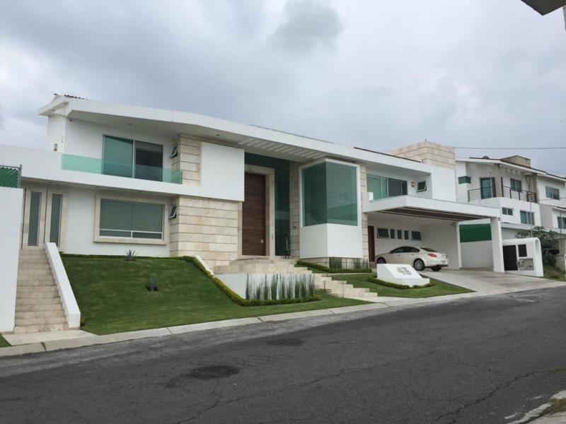 Casa en venta en Lomas de Cocoyoc, Atlatlahucan — foto 1 de 27