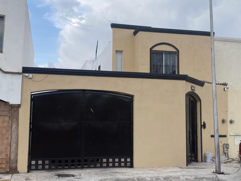 Casa en venta en Jardines Coloniales, Saltillo — foto 1 de 18