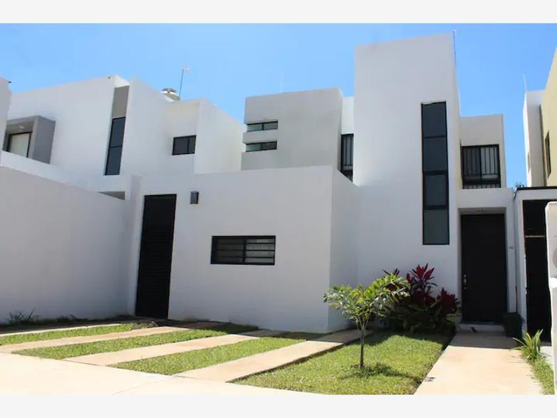 Casa en renta en Residencial Floresta, Mérida — foto 1 de 9