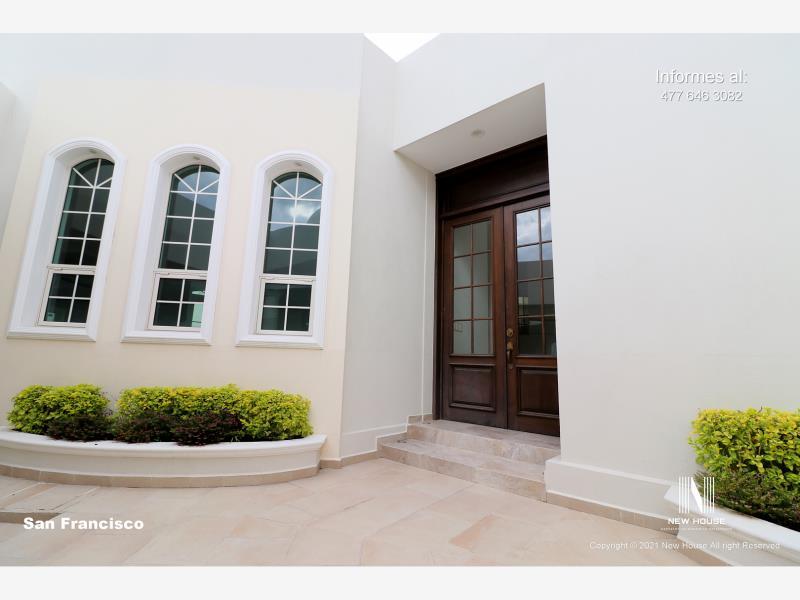 Casa en venta en Jardines de San Francisco, San Francisco del Rincón — foto 1 de 15