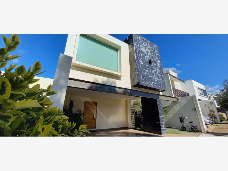 Casa en venta en Residencial Punta del Este, León — foto 1 de 13
