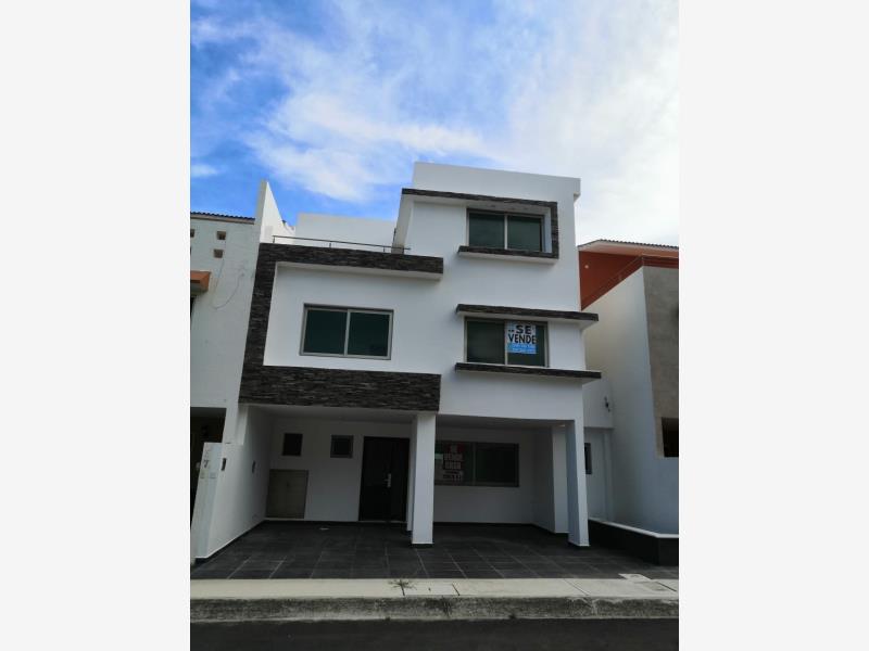 Casa en venta en Las Lomas Residencial, Alvarado — foto 1 de 21