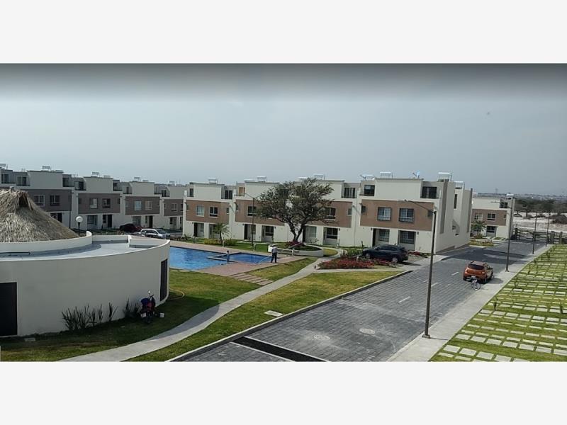 Casa en venta en Club de Golf Santa Fe, Xochitepec — foto 1 de 11
