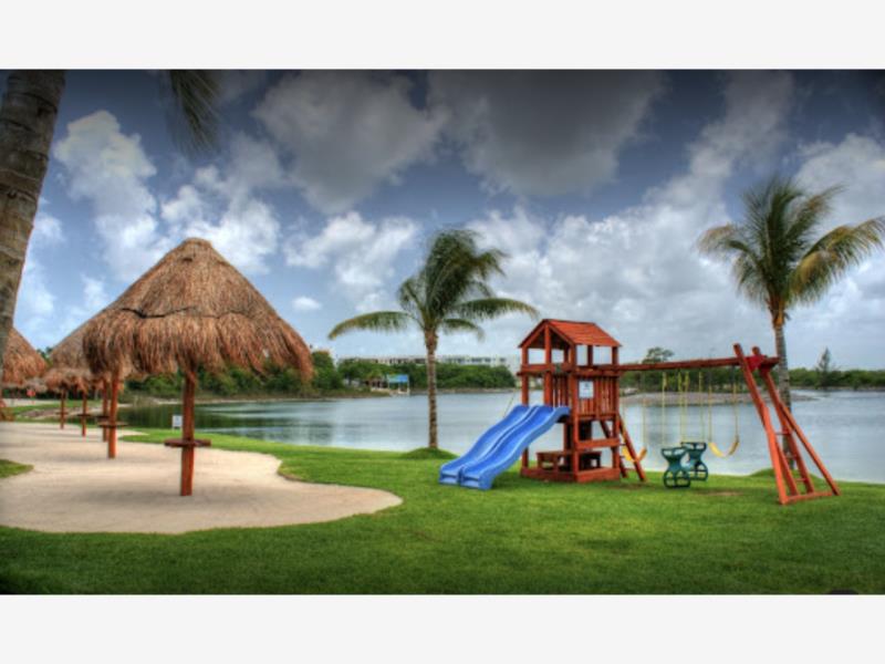 Terreno en venta en Lagos del Sol, Benito Juárez — foto 1 de 37