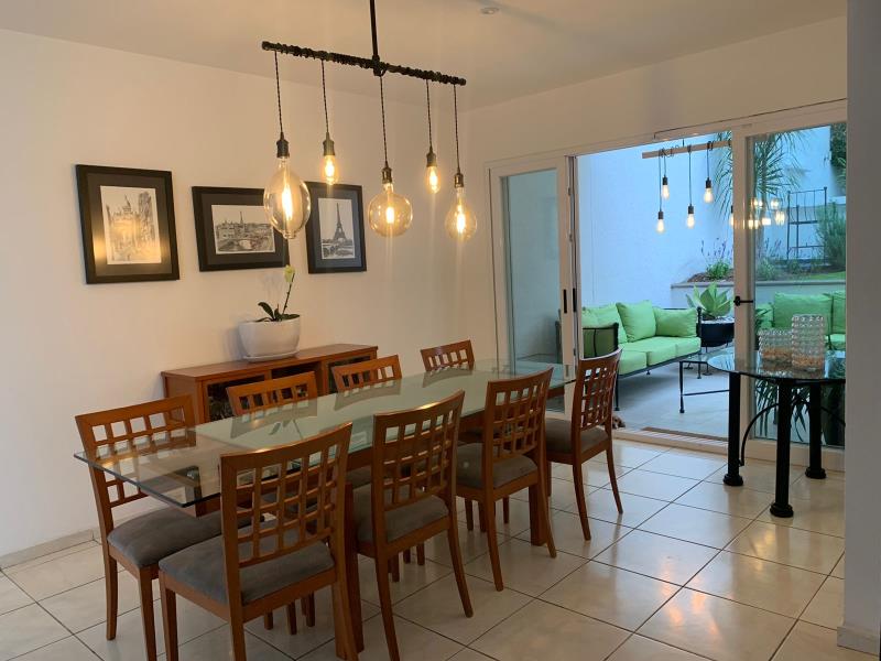 Casa en venta en Villas de Irapuato, Irapuato — foto 1 de 50