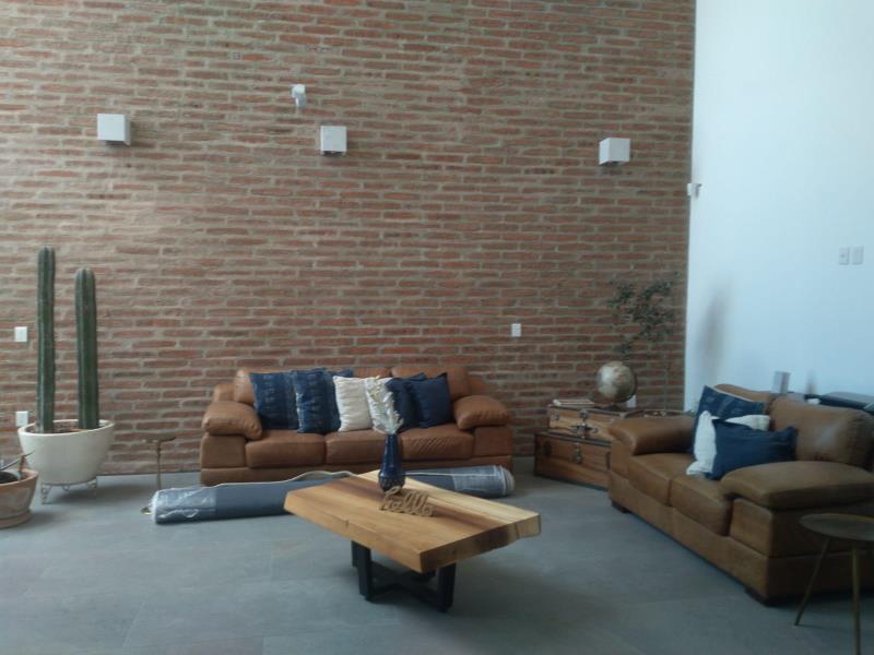 Casa en venta en Villas de Irapuato, Irapuato — foto 1 de 45