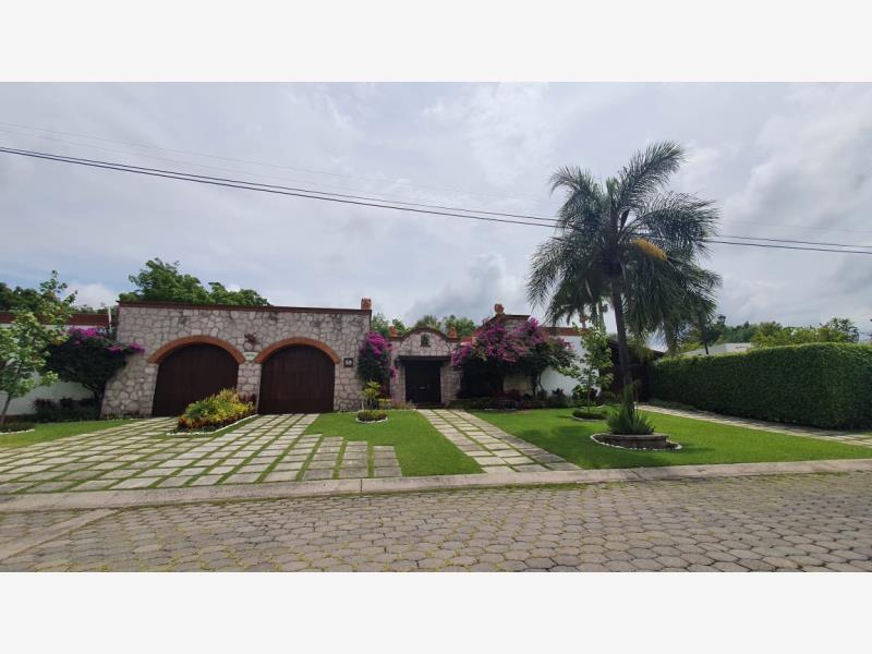 Finca-Rancho en venta en Lomas de Cocoyoc, Atlatlahucan — foto 1 de 23