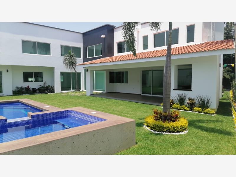 Casa en venta en Lomas de Cocoyoc, Atlatlahucan — foto 1 de 9