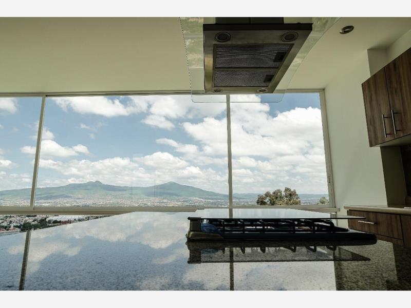 Casa en venta en Los Mirasoles, Morelia — foto 1 de 23