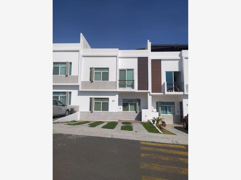Casa en renta en Colinas del Santuario, Corregidora — foto 1 de 34