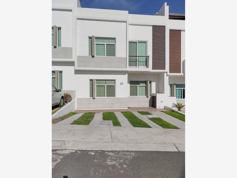 Casa en venta en Colinas del Santuario, Corregidora — foto 1 de 35