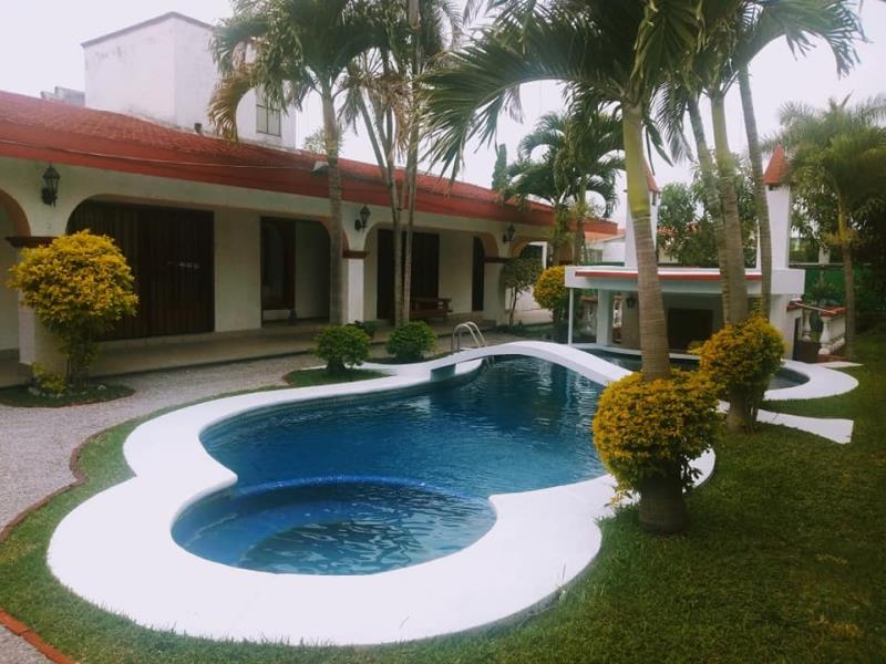 Casa en renta en Lomas de Cocoyoc, Atlatlahucan — foto 1 de 24