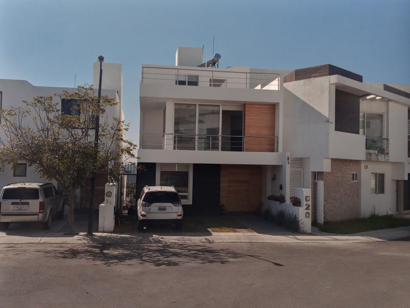 Casa en venta en El Condado, Corregidora — foto 1 de 36