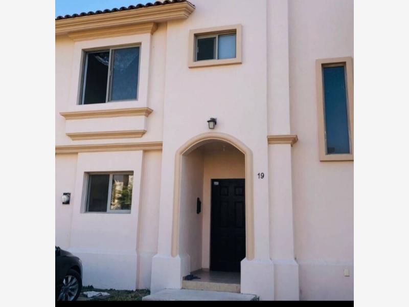Casa en venta en Villa California, Tlajomulco de Zúñiga — foto 1 de 5