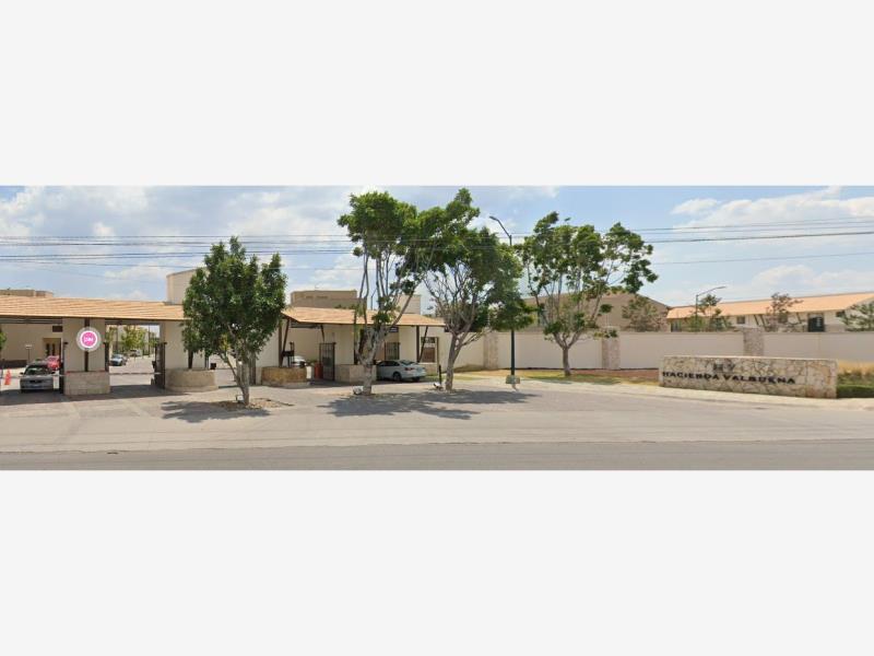 Casa en venta en Hacienda Valbuena, León
