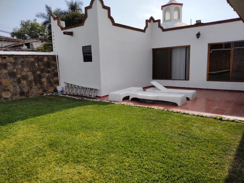 Casa en venta en Lomas de Atzingo, Cuernavaca — foto 1 de 33