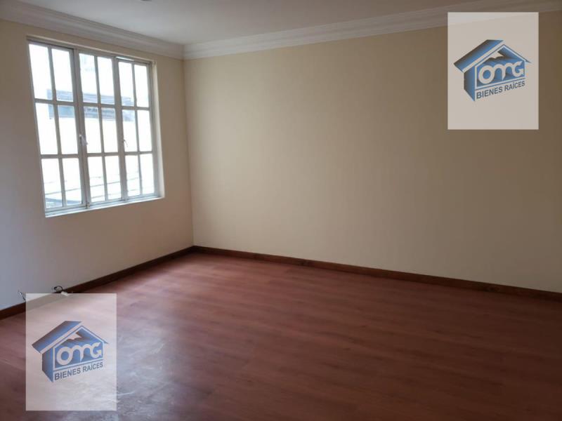 Casa en renta en Bosques de las Lomas, Cuajimalpa de Morelos — foto 1 de 3
