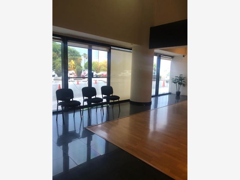 Oficina en renta en La Salle, Saltillo — foto 1 de 16