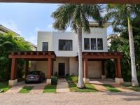 Casa en Yucatán Country Club, Mérida, Yucatán