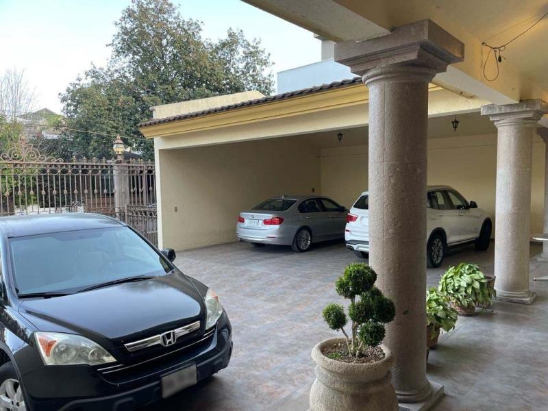 Casa en venta en Bosques del Valle, San Pedro Garza García — foto 1 de 23
