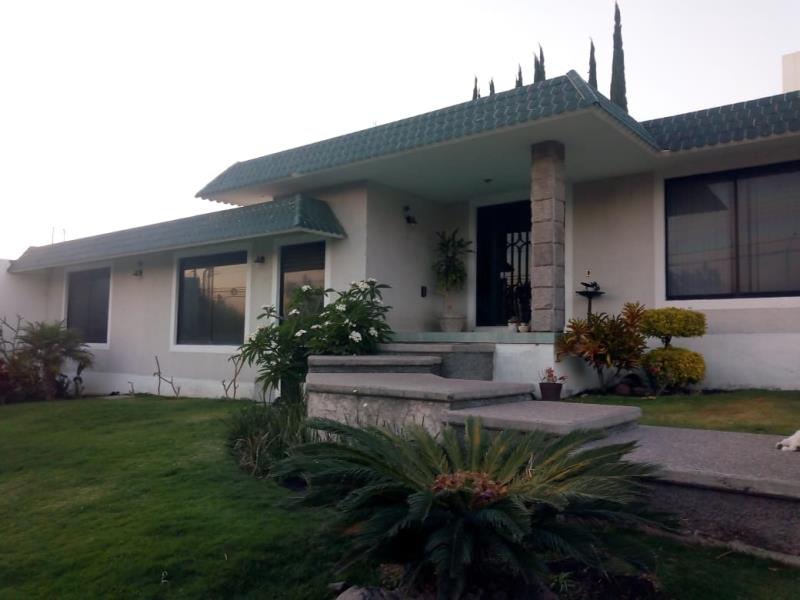 Casa en venta en Villas de Irapuato, Irapuato — foto 1 de 33
