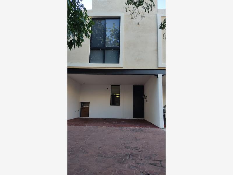 Casa en renta en Montes de Ame, Mérida — foto 1 de 13