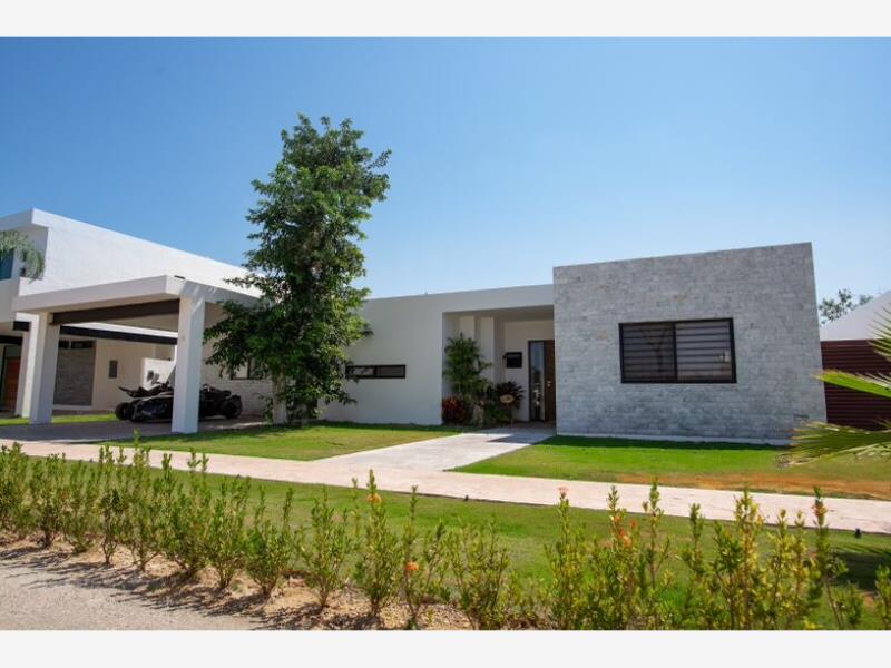 Casa en venta en Komchen, Mérida — foto 1 de 15