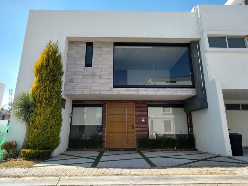 Casa en renta en Santa Clara Ocoyucan, Ocoyucan — foto 1 de 19