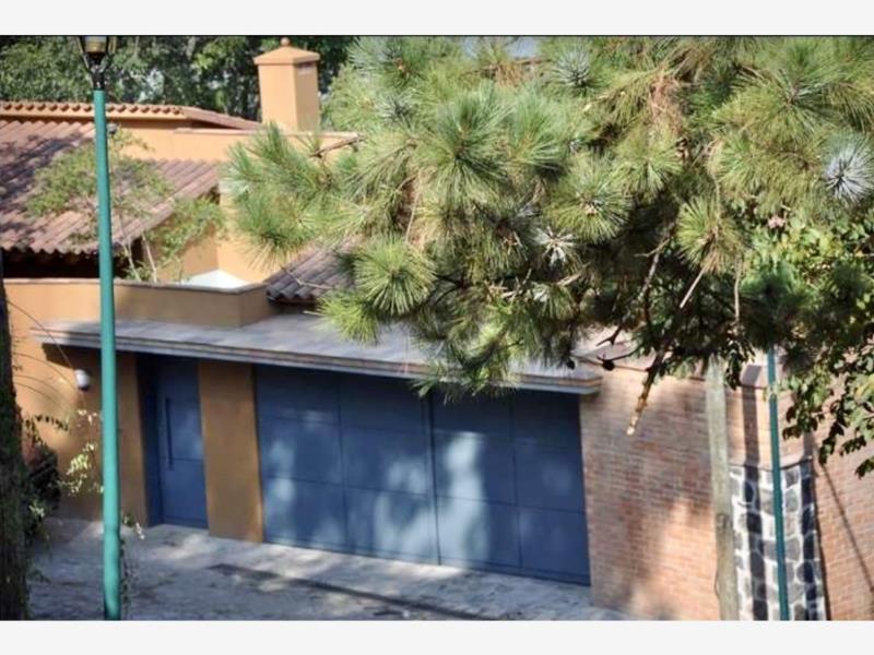 Casa en venta en Valle de Bravo, Valle de Bravo — foto 1 de 12