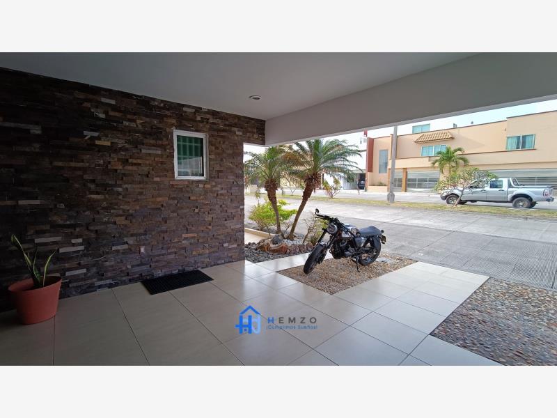 Casa en venta en Las Lomas Residencial, Alvarado — foto 1 de 39