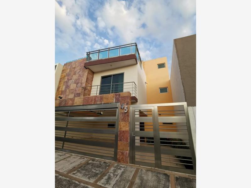 Casa en venta en Las Lomas Residencial, Alvarado — foto 1 de 8