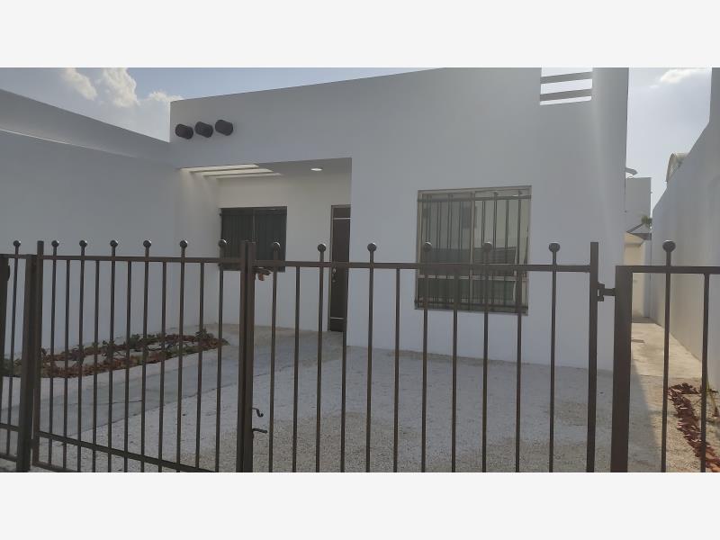 Casa en renta en Las Américas, Mérida — foto 1 de 19