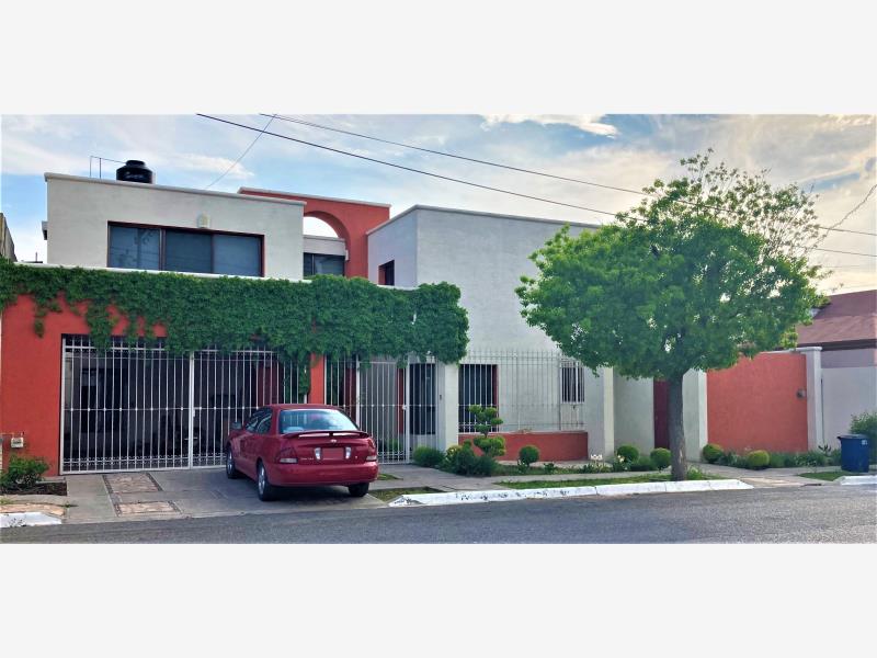Casa en venta en Portales de Aragón, Saltillo — foto 1 de 45