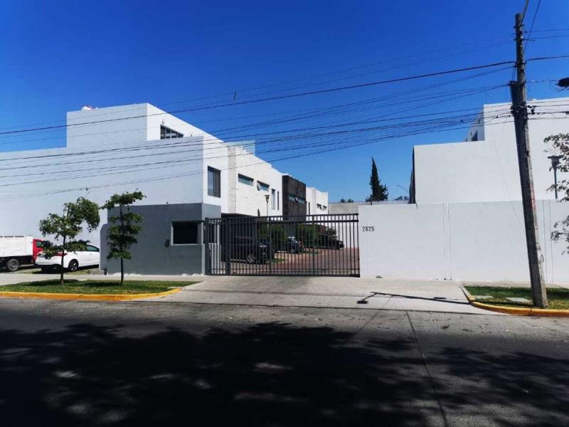 Casa en venta en Bosques de La Victoria, Guadalajara — foto 1 de 38
