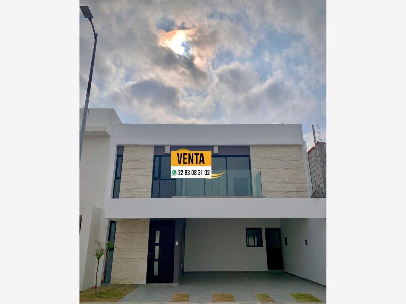 Casa en venta en Lomas de la Rioja, Alvarado — foto 1 de 15