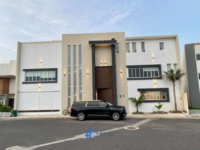 Casa en venta en Lomas del Sol, Alvarado — foto 1 de 43