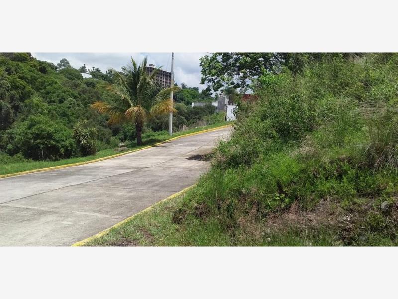 Terreno en venta en Lomas de Tzompantle, Cuernavaca — foto 1 de 11