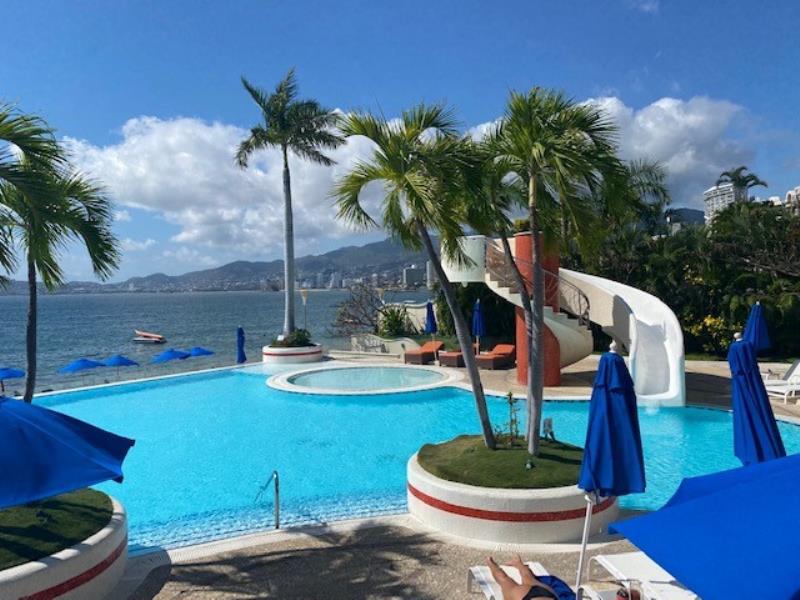 Departamento en venta en Icacos, Acapulco de Juárez — foto 1 de 15