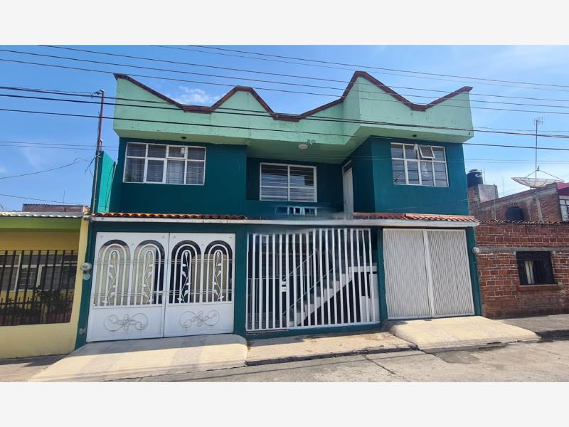 Casa en venta en Jardines de Guadalupe, Morelia — foto 1 de 25