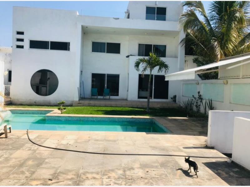 Casa en venta en Acapatzingo, Cuernavaca — foto 1 de 8