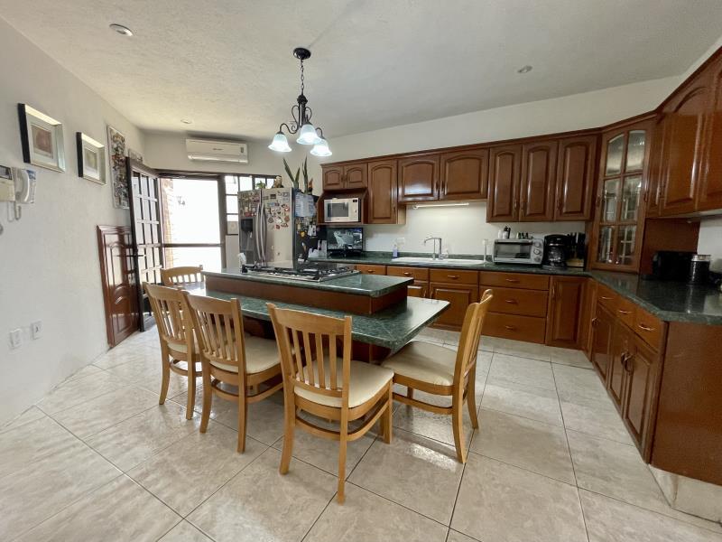 Casa en venta en Latinoamericana, Saltillo — foto 1 de 24