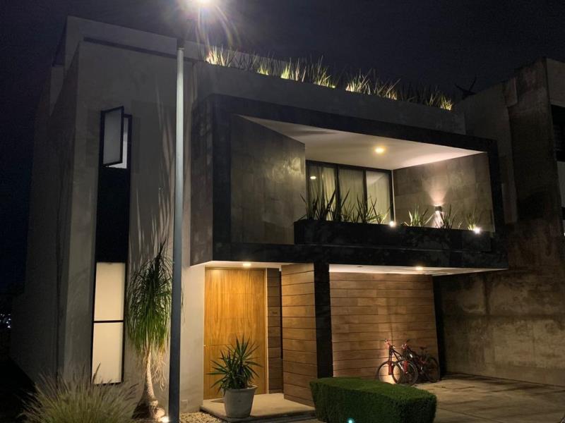 Casa en venta en Lomas de Angelópolis, San Andrés Cholula — foto 1 de 15