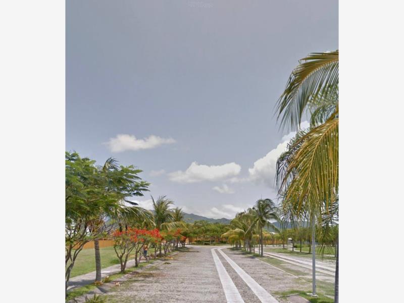 Terreno en venta en El Dorado, Manzanillo — foto 1 de 3