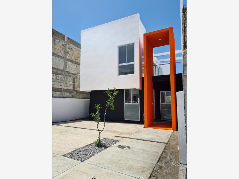 Casa en venta en Lomas de la Rioja, Alvarado — foto 1 de 14
