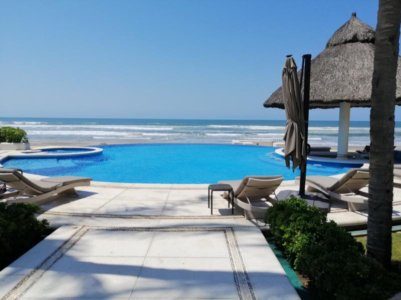 Casa en venta en Club de Golf Tres Vidas, Acapulco de Juárez — foto 1 de 19