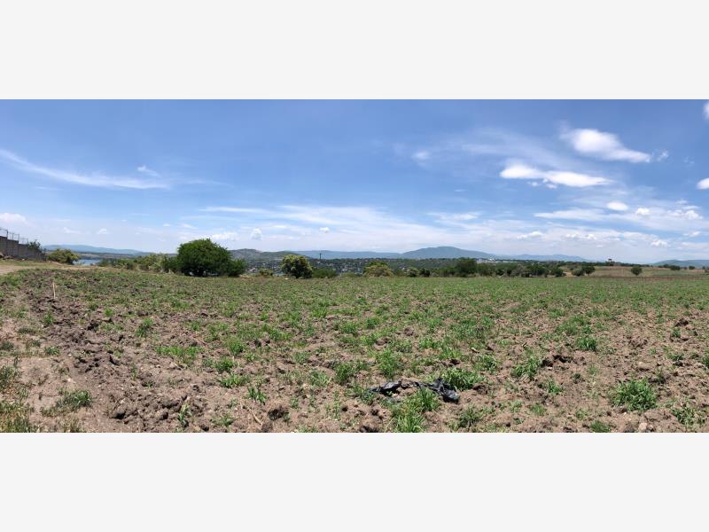 Terreno en venta en Tequesquitengo, Jojutla — foto 1 de 12