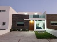 Casa en venta en Cañadas del Arroyo, Corregidora — foto 2 de 25